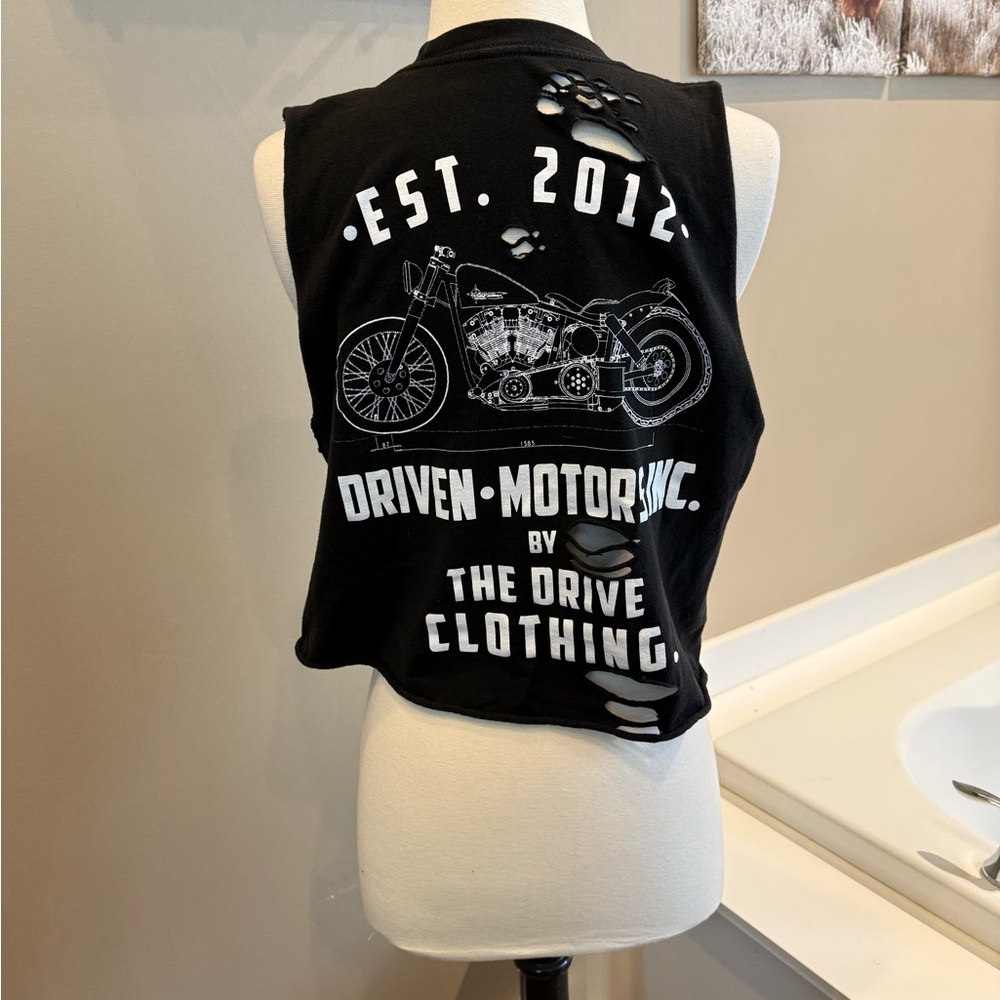 The Drive Clothing Black Graphic Distressed Crop Tank